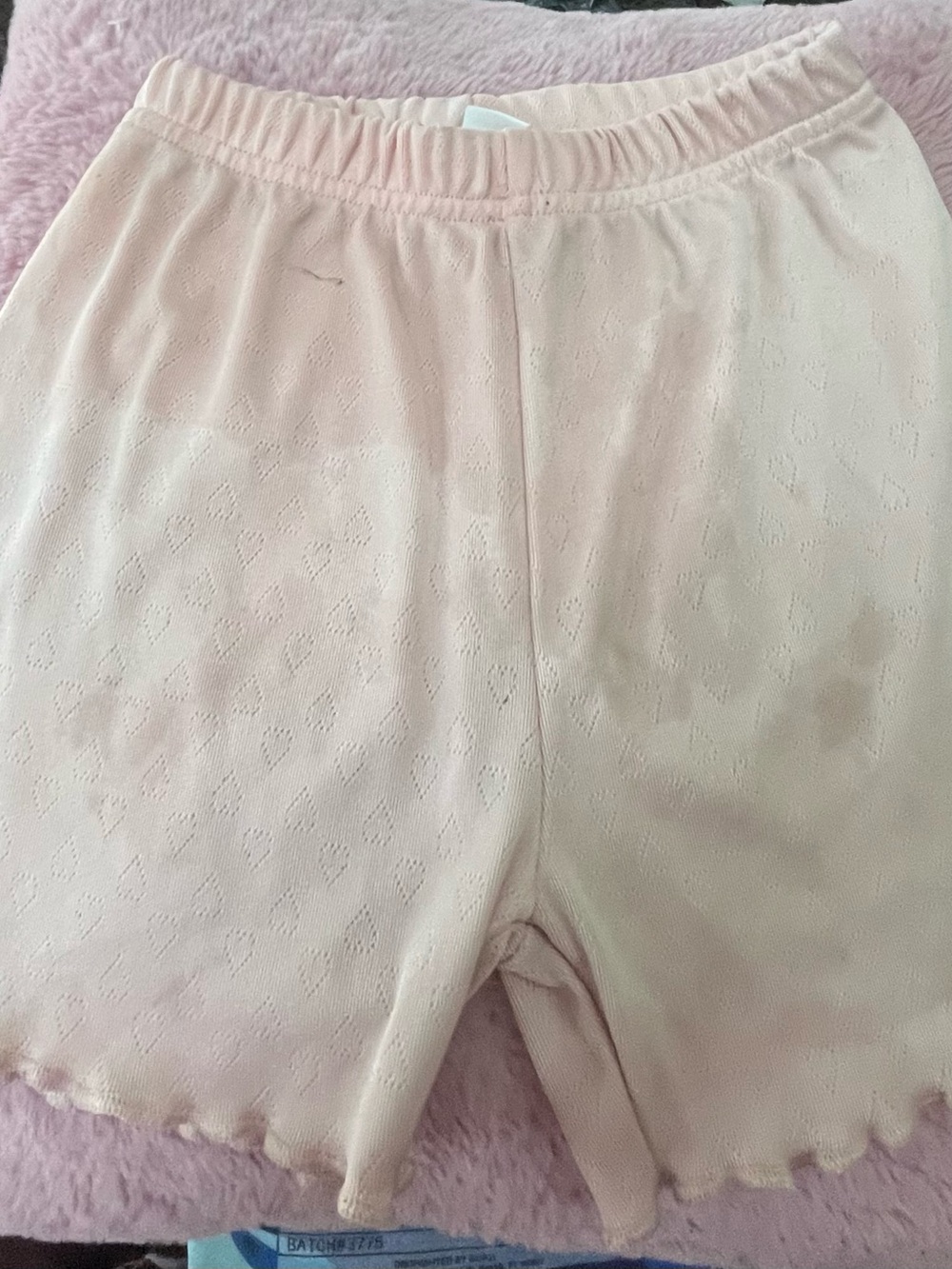 SHEIN Light Pink Heart-Textured Girls' Shorts